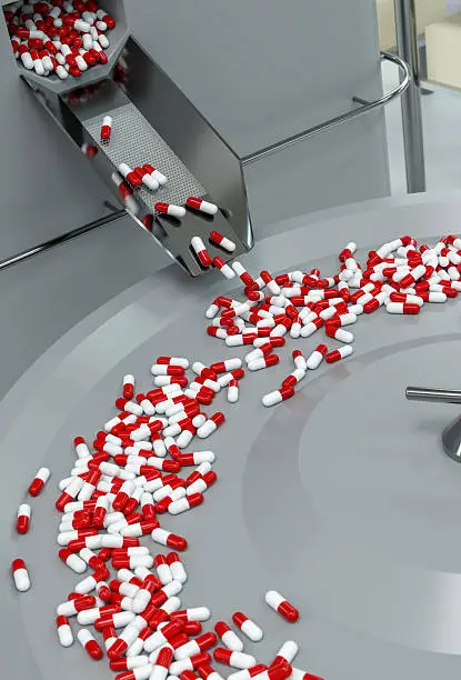 نقص الأدوية وتراجع الصناعة الكيميائية: كيف تؤثر الضغوط المالية للمنتجين على إمدادات الأدوية