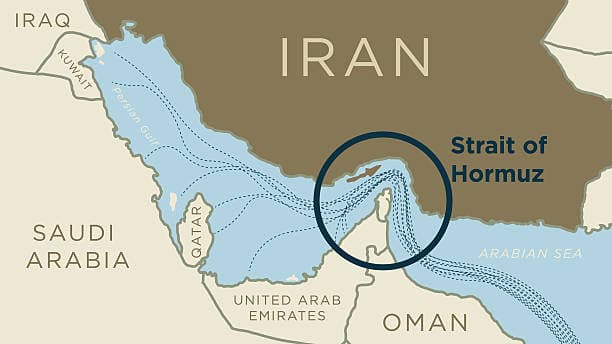 أدت الاشتباكات الجديدة بالقرب من هرمز إلى قطع عبور السفن مرة أخرى، مما يزيد من المخاطر البحرية