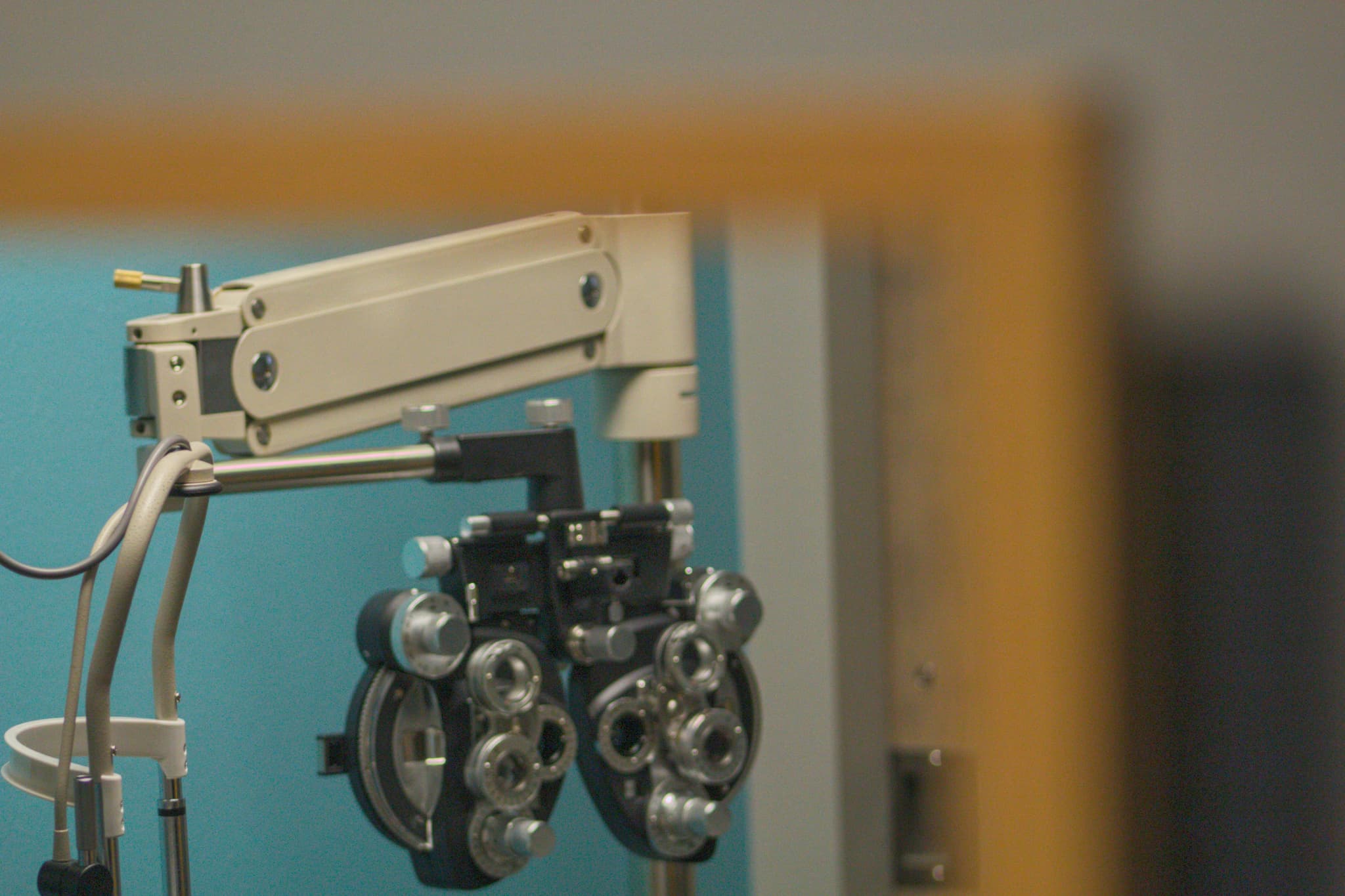 STAAR Surgical's Middle East Warning: A Ripple Effect on Ophthalmic Device Ingredient Demand